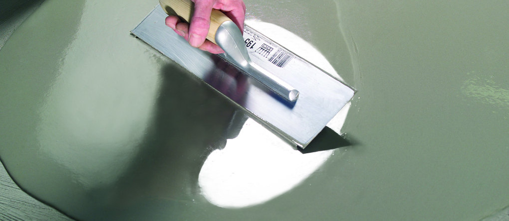 LATEX-BASED LEVELLING AND SMOOTHING COMPOUNDS