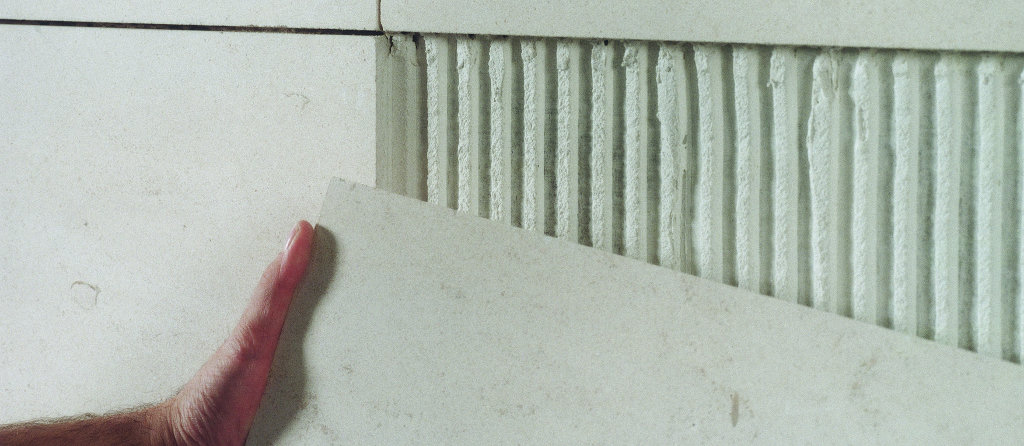 MICROTEC Fibre Reinforced Tile Adhesives