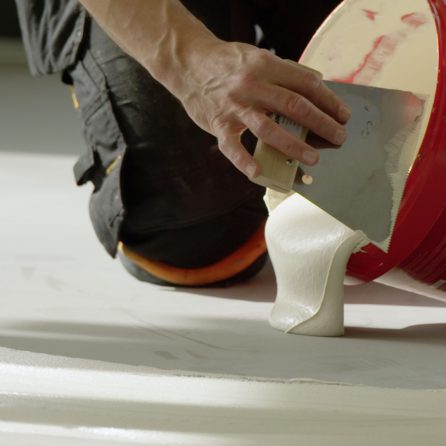 Ardex AF195: A Reliable Adhesive for High-Temperature LVT Installations